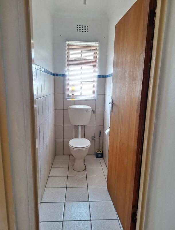 7 Bedroom Property for Sale in Ravensmead Western Cape